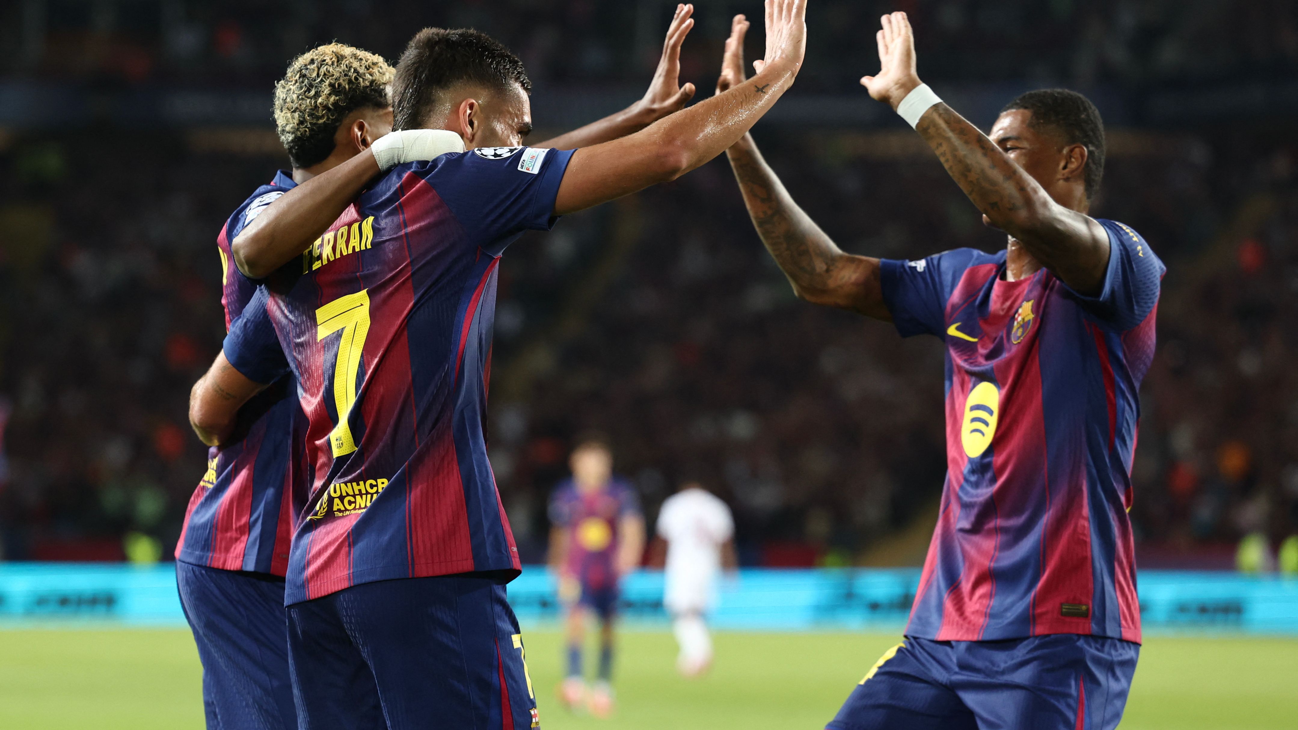 巴塞罗那对阵奥林匹亚科斯 欧冠 新闻 图片